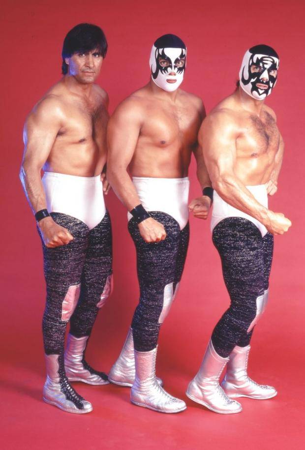 Los Dinamita: Cien Caras, Máscara Año 2000 y Universo 2000.