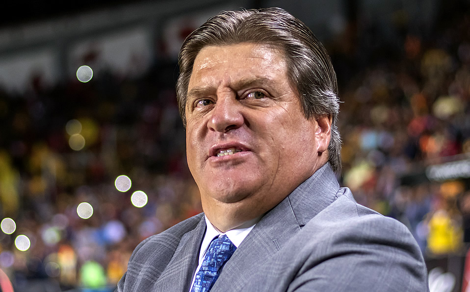Miguel Herrera se molestó con el arbitraje de Fernando Hernández. (Foto: Imago7)