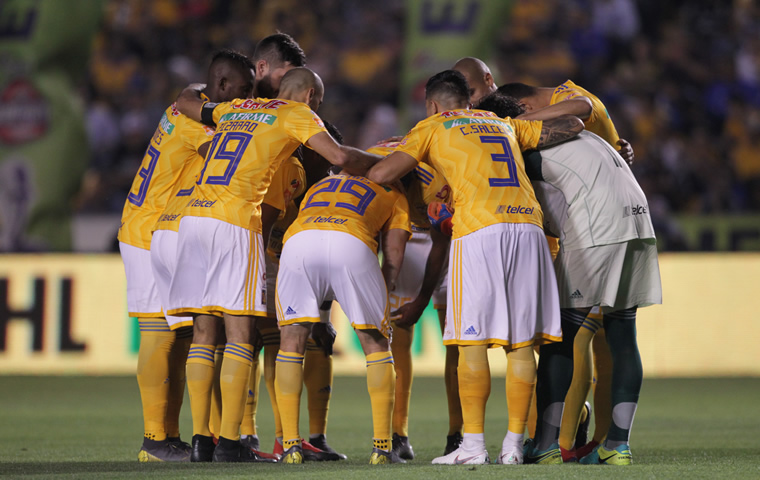 Con dos autogoles de Barreriro y un golazo de Pizarro, Tigres goleó 3-0 a Pachuca en el Estadio Universitario. (Foto: Imago7)