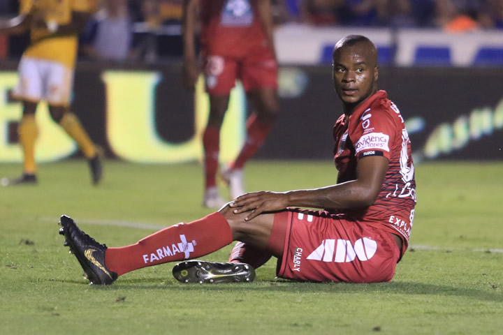 Con dos autogoles de Barreriro y un golazo de Pizarro, Tigres goleó 3-0 a Pachuca en el Estadio Universitario. (Foto: Imago7)