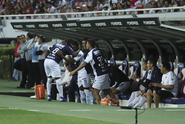 Chivas recibió sus primeros dos goles en el Estadio Akron en lo que va del Clausura 2019 gracias a Pabón. (Foto: Imago7)