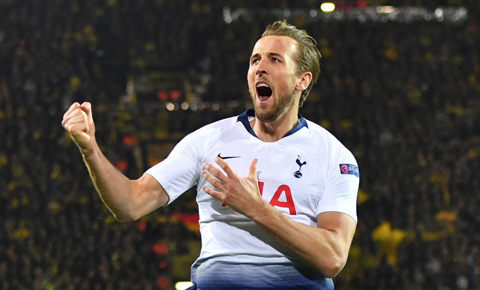 Kane celebra el gol del triunfo. (Foto: AFP)