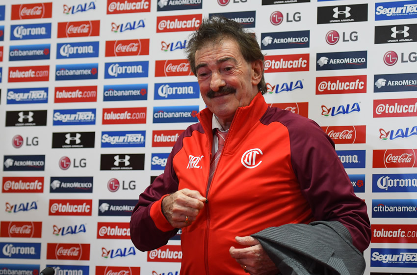 Ricardo La Volpe afirmó en su presentación como DT del Toluca que le ha dado a ganar mucho dinero a los clubes. Foto: Imago7