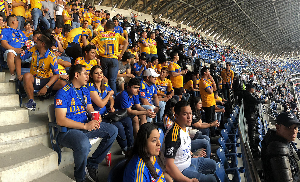 Los aficionados de Tigres ocuparon la parte alta del estadio. (Foto: Mediotiempo)