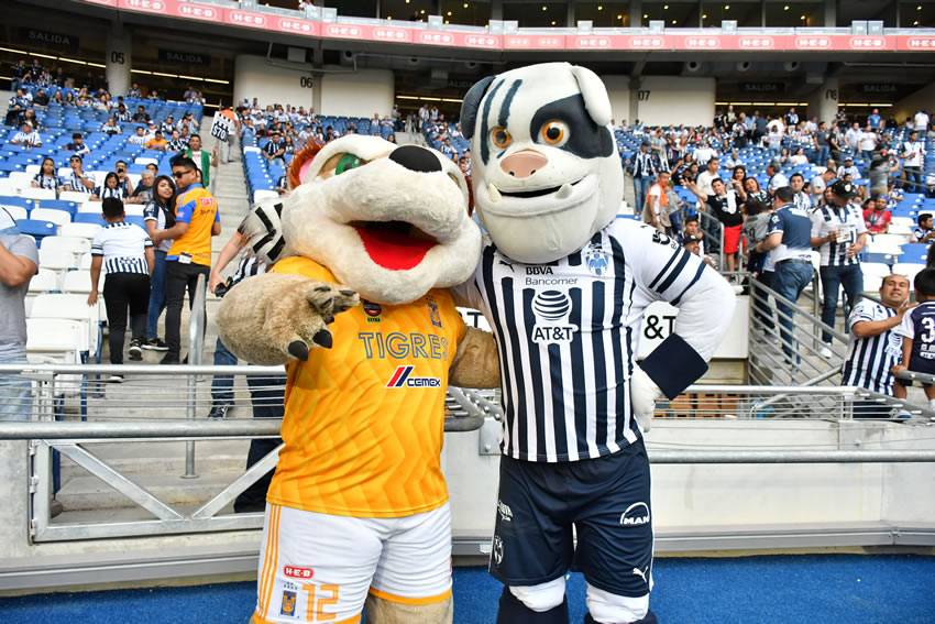 El ambiente y color del Clásico Regio entre Rayados y Tigres. Foto: Imago7