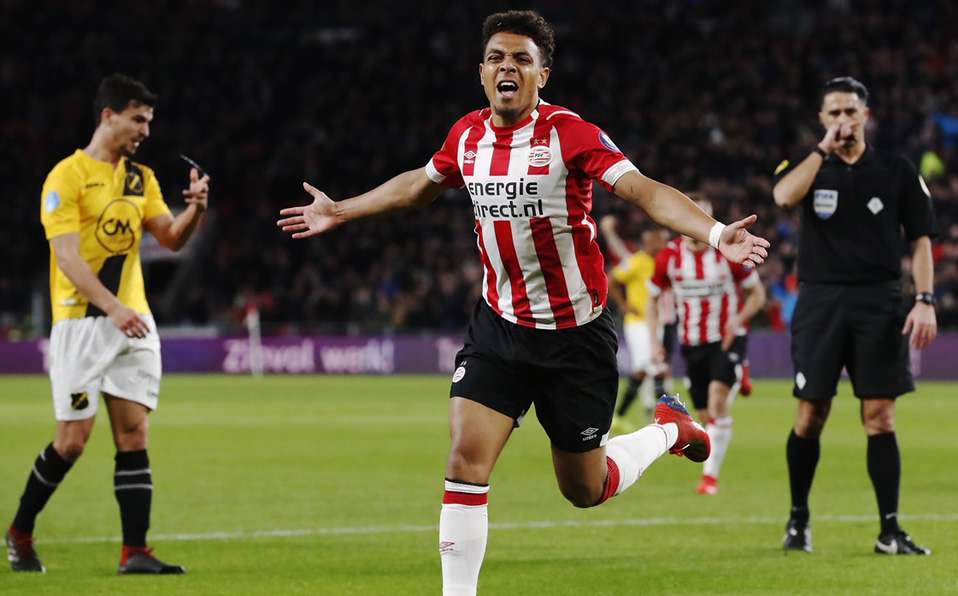 Donyell Malen puso cifras definitivas en el Philips Stadion al 71'.