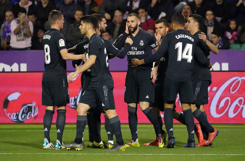 Benzema movió las redes al 51' y 59'. (AFP)