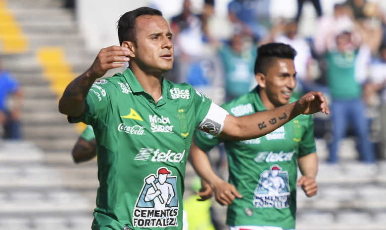 León, con gol del Chapo Montes, venció a Lobos BUAP y se colocó en la cima del C2019. (Foto: Imago7)