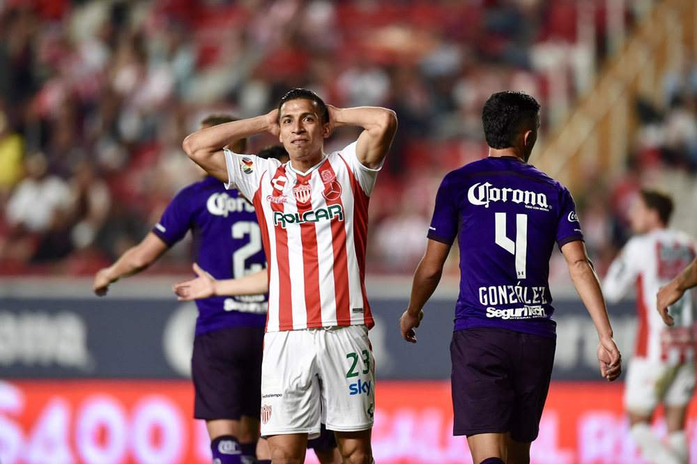Necaxa amargó debut de La Volpe con Toluca... La Galería