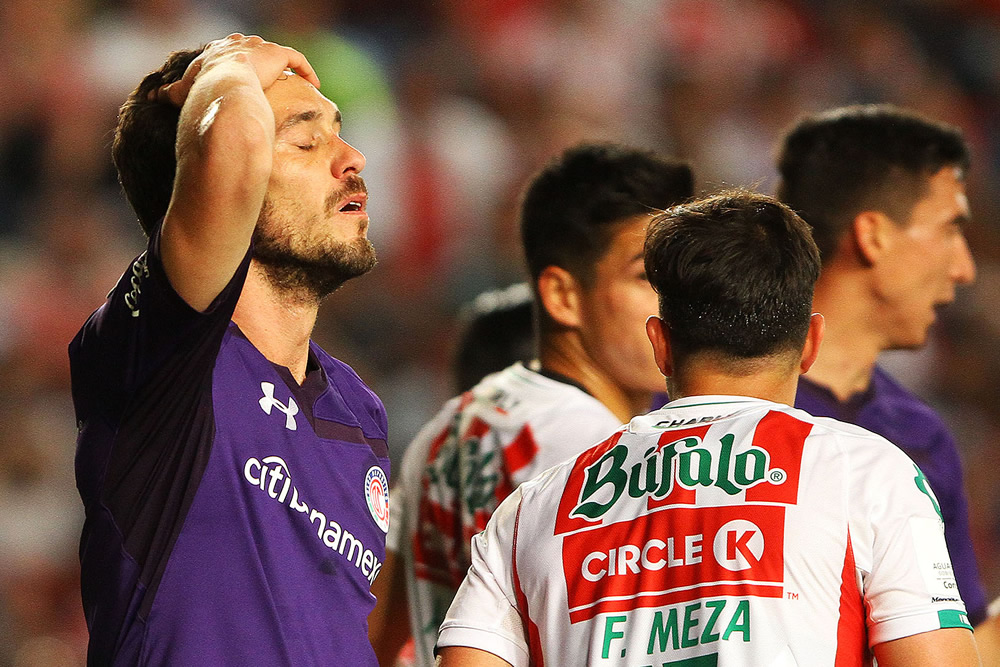 Necaxa amargó debut de La Volpe con Toluca... La Galería