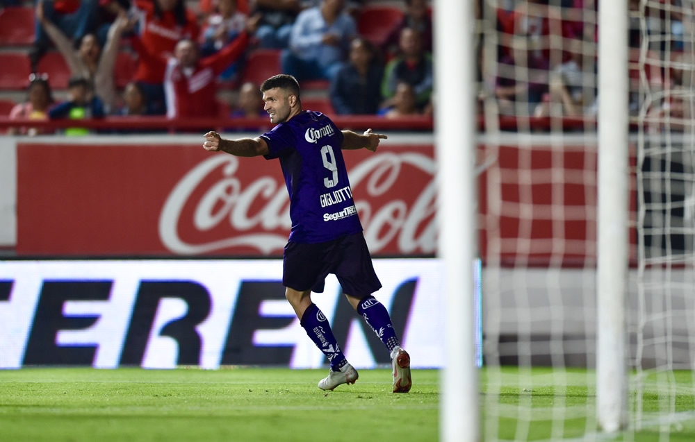 Necaxa amargó debut de La Volpe con Toluca... La Galería