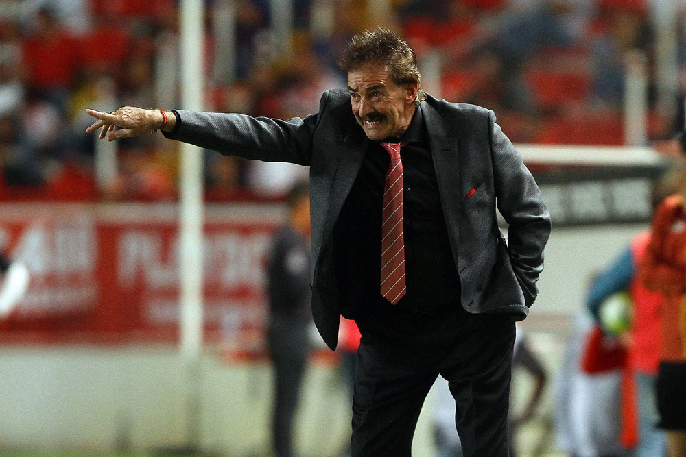 Necaxa amargó debut de La Volpe con Toluca... La Galería