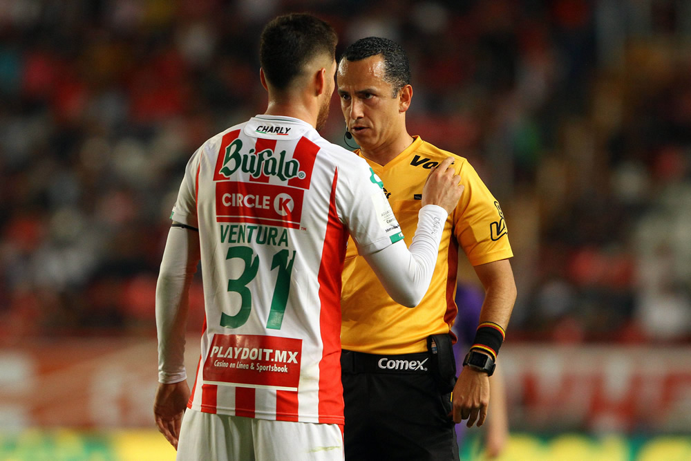 Necaxa amargó debut de La Volpe con Toluca... La Galería