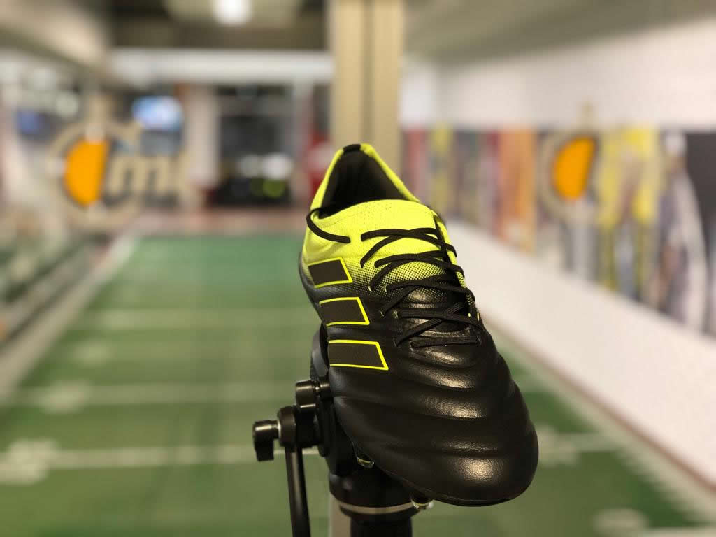 kołki plastikowe adidas predator