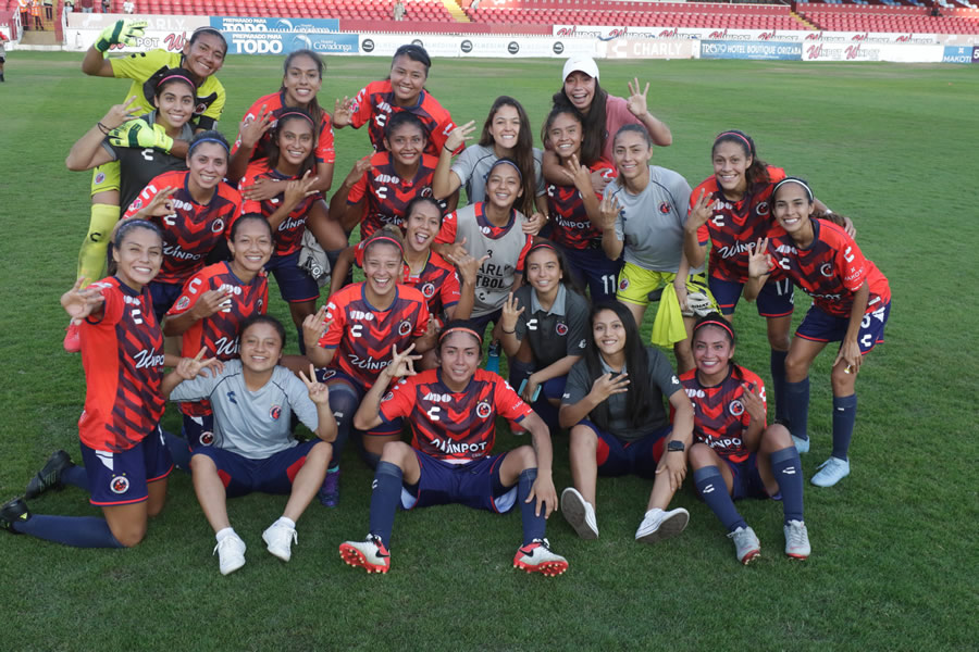 El equipo de Veracruz celebró la victoria. (Foto: Imago 7)