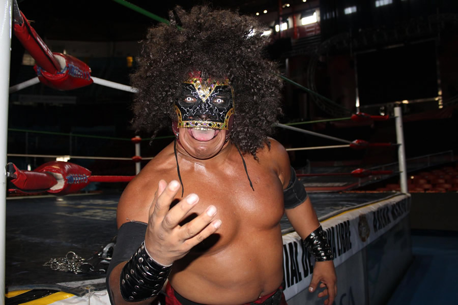 Mr. Niebla está listo para enfrentar a los luchadores jóvenes. (Foto: CMLL)