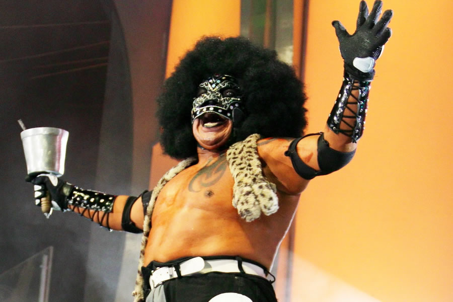 Mr. Niebla volvió a demostrar su fuerza en la Arena México