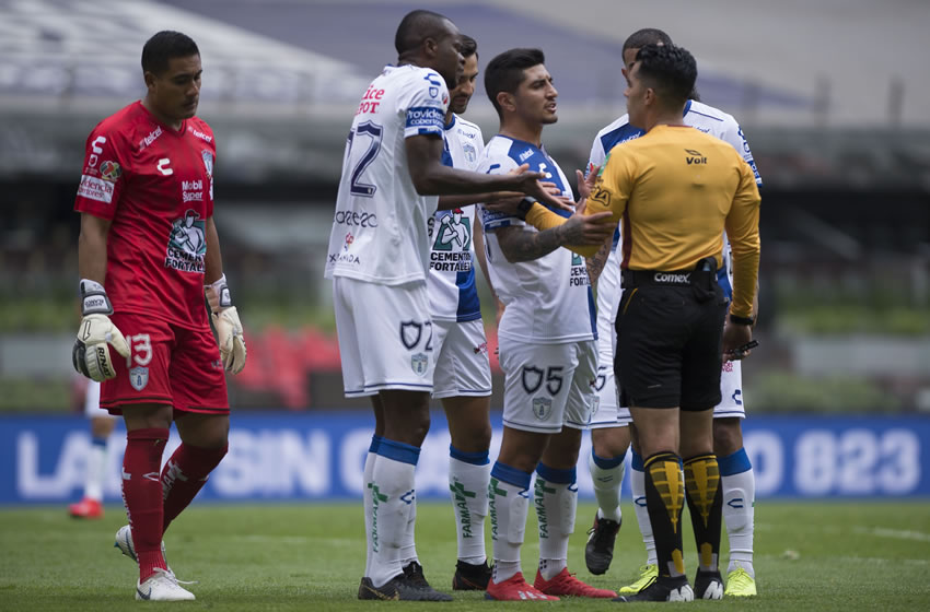Al Pachuca le ha ido muy mal en este torneo visitando el Azteca. Foto: Mexsport