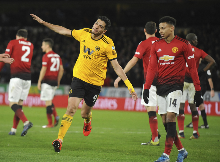 Raúl Jiménez y su gol al Manchester United en FA Cup.