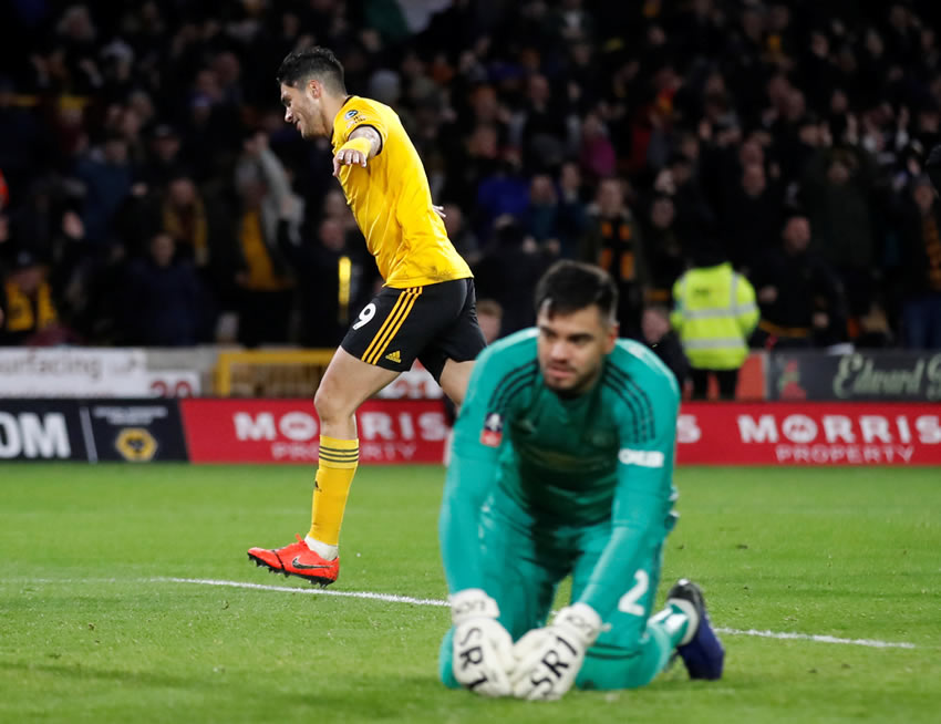 Raúl Jiménez y su gol al Manchester United en FA Cup.
