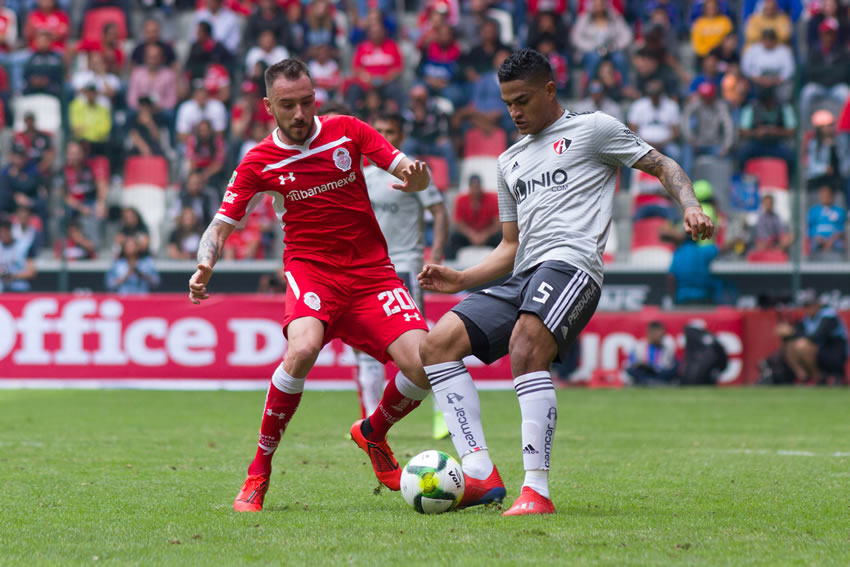 La Volpe obtuvo su primer triunfo a costa del Atlas. (Imago7)