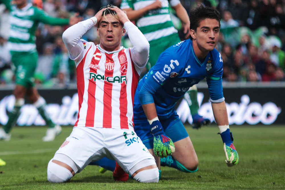 Revive en imágenes las mejores acciones del Santos vs. Necaxa. (Imago 7)