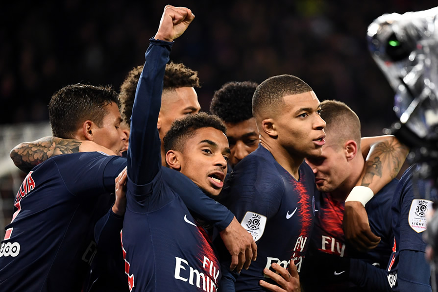 PSG invirtió 400 millones de euros en los traspasos de Neymar y Mbappé. (Foto: Imago7)