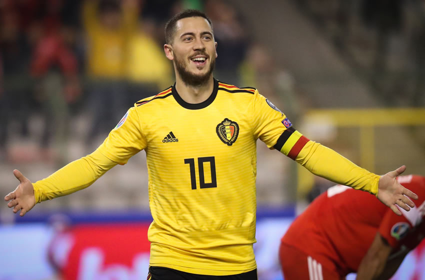 Hazard se hizo presente en los minutos 44 y 89. (AFP)
