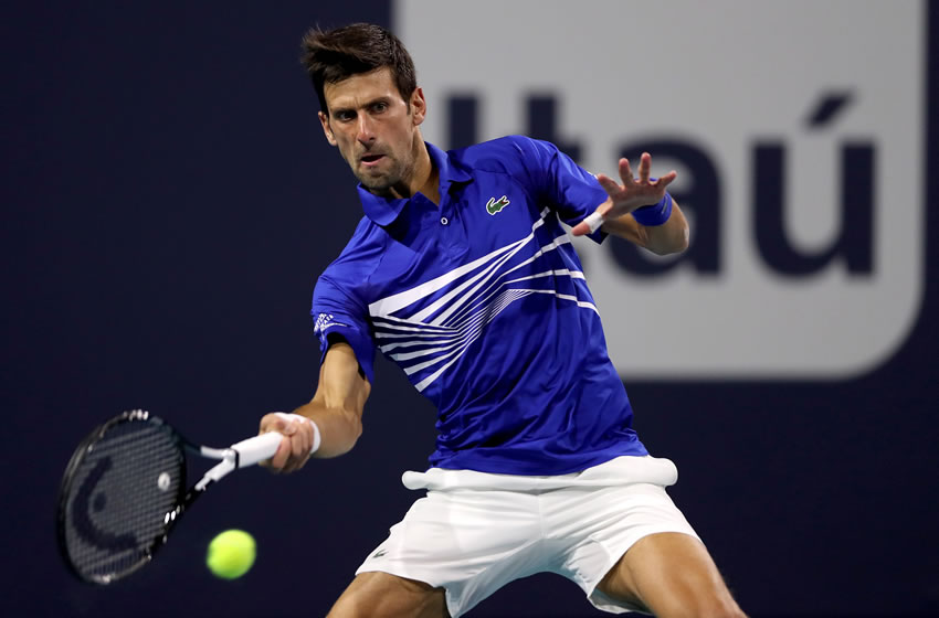 Djokovic se impuso ante el australiano Bernard Tomic por 7-6 (7/2), 6-2. (AFP)
