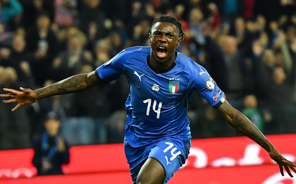 El delantero de 19 años marcó en el 2-0 de Italia ante Finlandia del sábado. (Foto: AFP)