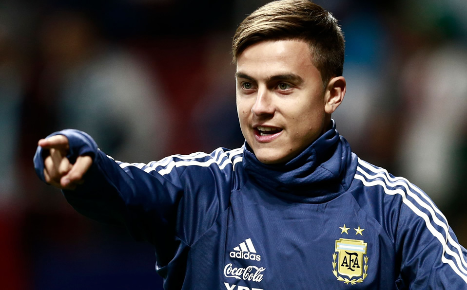 El jugador de Juventus y la Selección Argentina quedó conmovido con la acción de Ramy. (Foto: AFP)