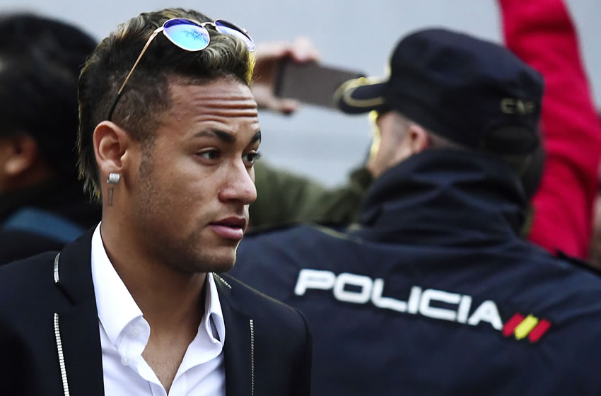 Neymar tiene contrato con el PSG hasta 2022. (AFP)