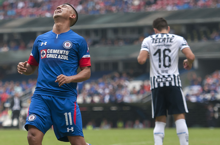 Cruz Azul le ha hecho pasar malos ratos al Monterrey. (Mexsport)