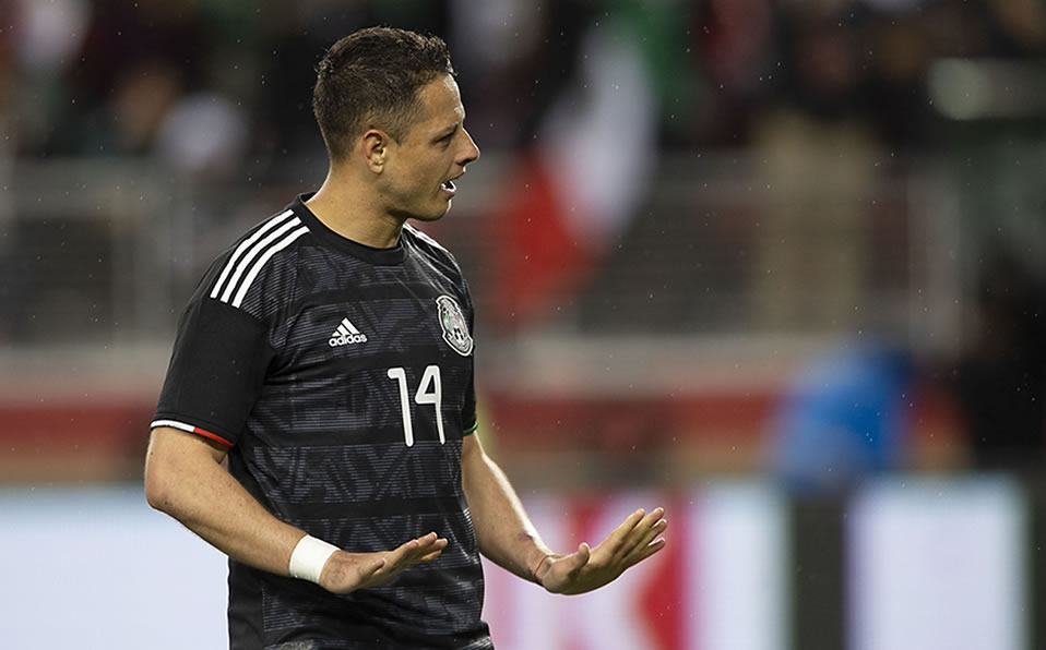 Aficionados respaldan a Chicharito en redes sociales. (Imago 7)