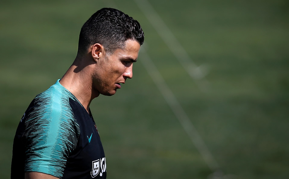 Allegri confirmó que el portugués está en riesgo de perderse el partido. (Foto: EFE)