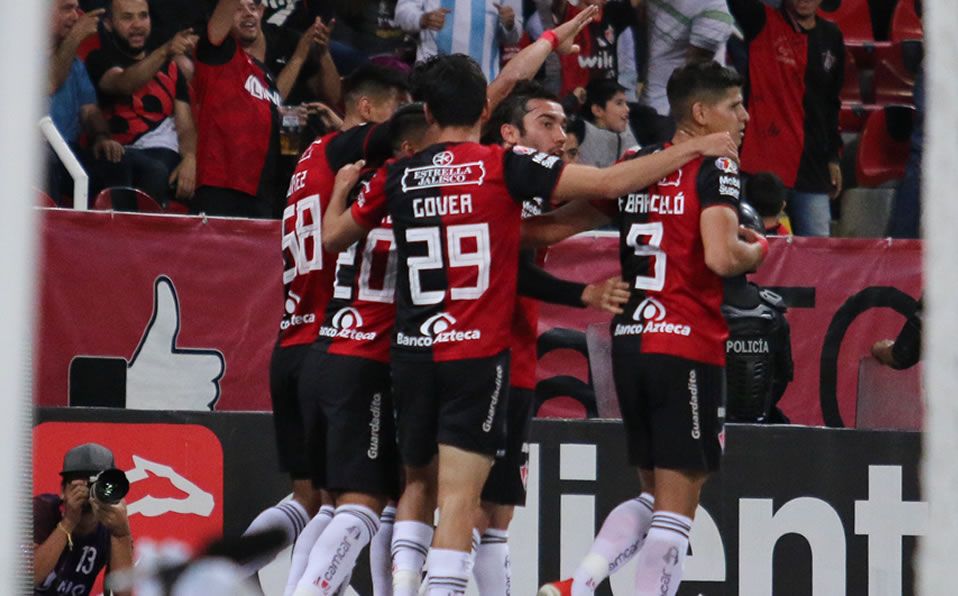 La celebración atlista en la recta final del duelo. (Imago 7)