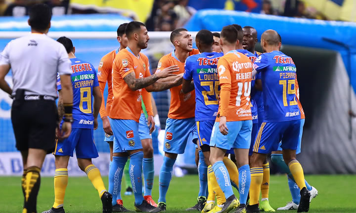 América venció 3-0 a Tigres en la cancha del Azteca,  su tercer triunfo consecutivo en Liga. (Foto: Imago7)