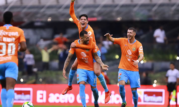 América venció 3-0 a Tigres en la cancha del Azteca,  su tercer triunfo consecutivo en Liga. (Foto: Imago7)