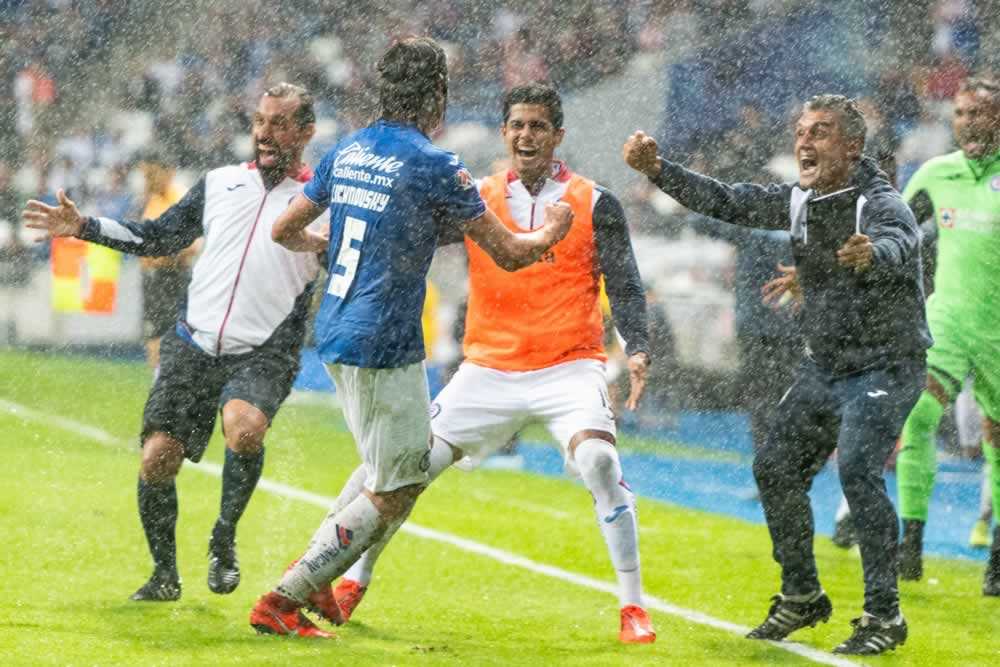 En algo poco común, Cruz Azul rescató el empate de 2-2 en la Sultana del Norte