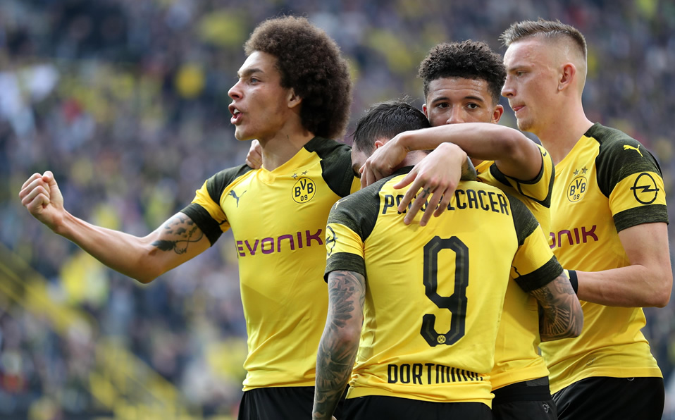 Un doblete de Paco Alcácer en el cierre del cotejo le dio la victoria al Dortmund. (Foto: EFE)