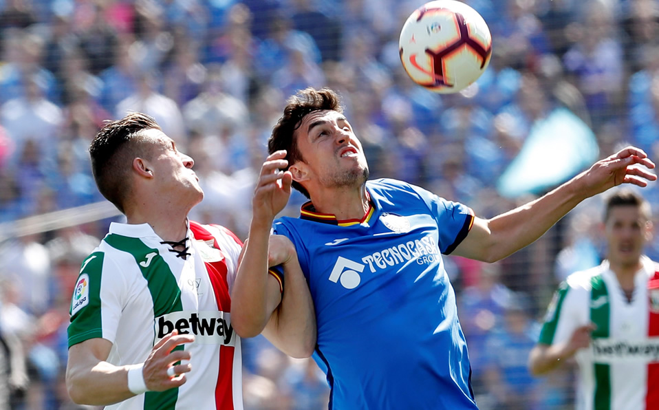 Michael Santos y Juanfran firmaron los goles visitantes. (Foto: EFE)