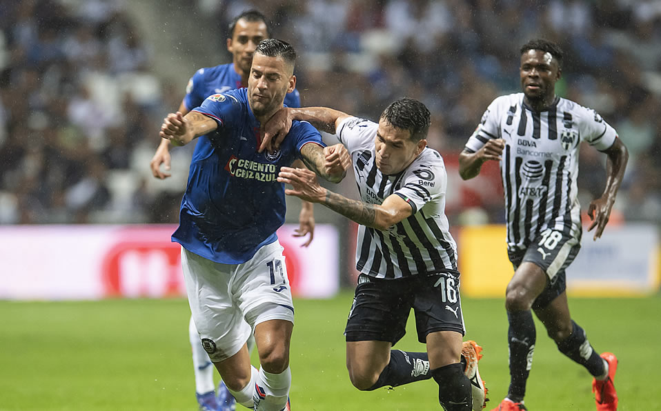 Reparten puntos en una noche lluviosa. (Imago 7)