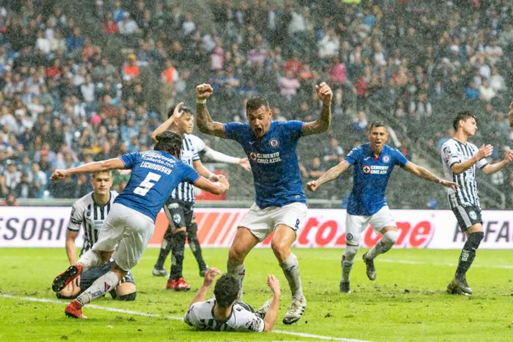 En algo poco común, Cruz Azul rescató el empate de 2-2 en la Sultana del Norte