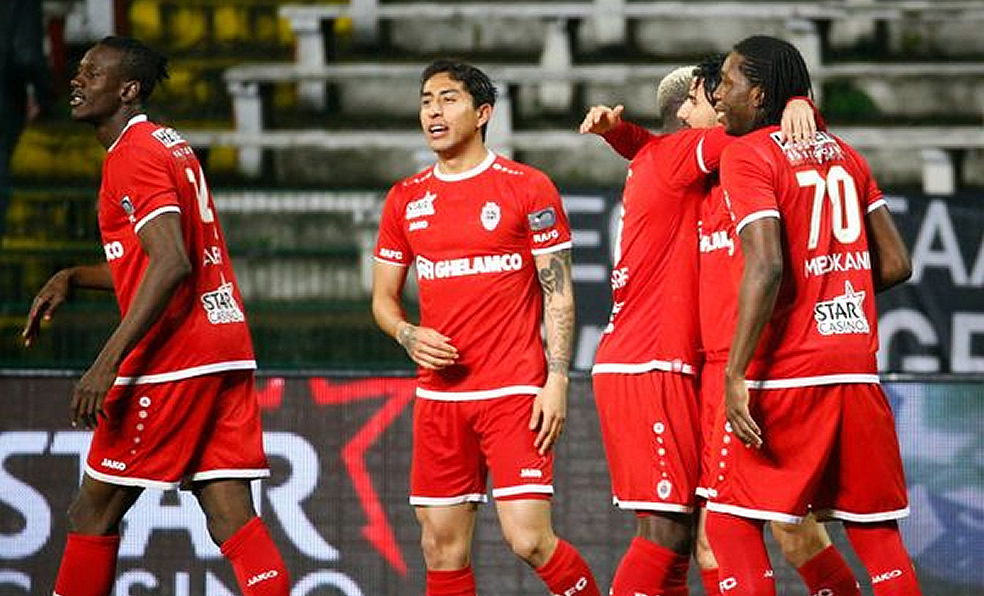 Omar Govea pone en duda su continuidad en Royal Antwerp