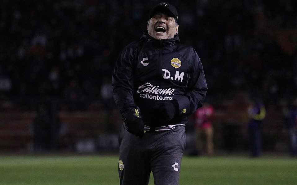 Diego Maradona es director técnico de Dorados en el Ascenso MX. (Foto: Imago7)