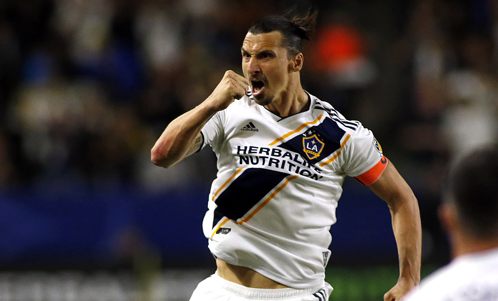 Zlatan brilló con luz propia. (Foto: AFP)