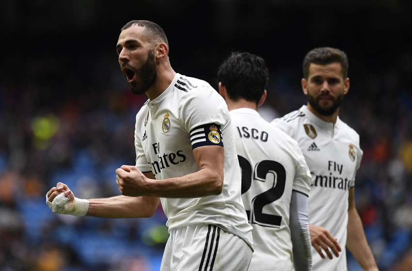 Además del doblete, a Benzema le fueron anulados dos tantos.  (AFP)