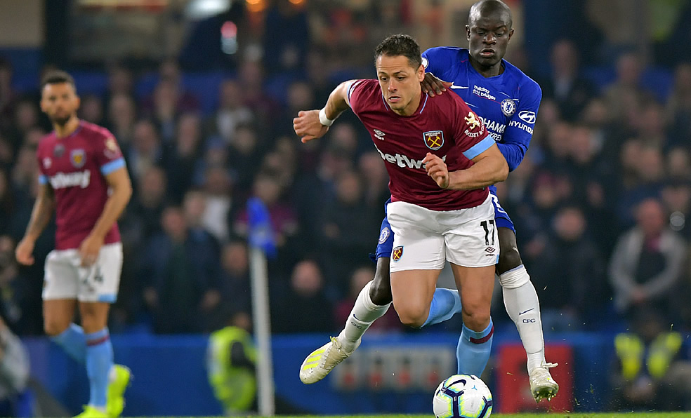 Javier Hernández se quedó con las ganas de anotarle a su 'cliente' favorito. (Foto: AFP)