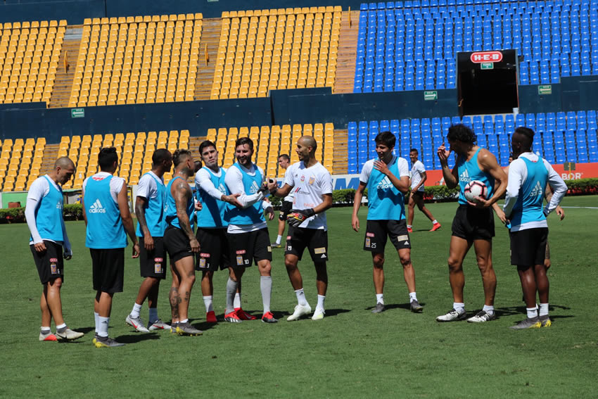Tigres tuvo una práctica temprano en el Volcán. (Foto: Tigres)