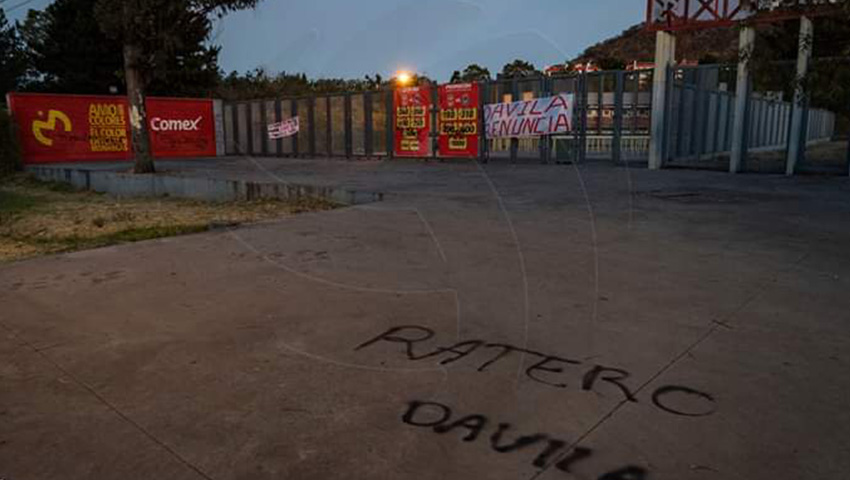 La afición ya había mostrado su inconformidad con la directiva. (Foto: Pressport)